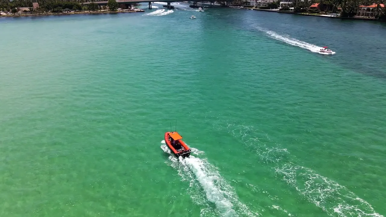 Speedboats crossing Biscayne Bay